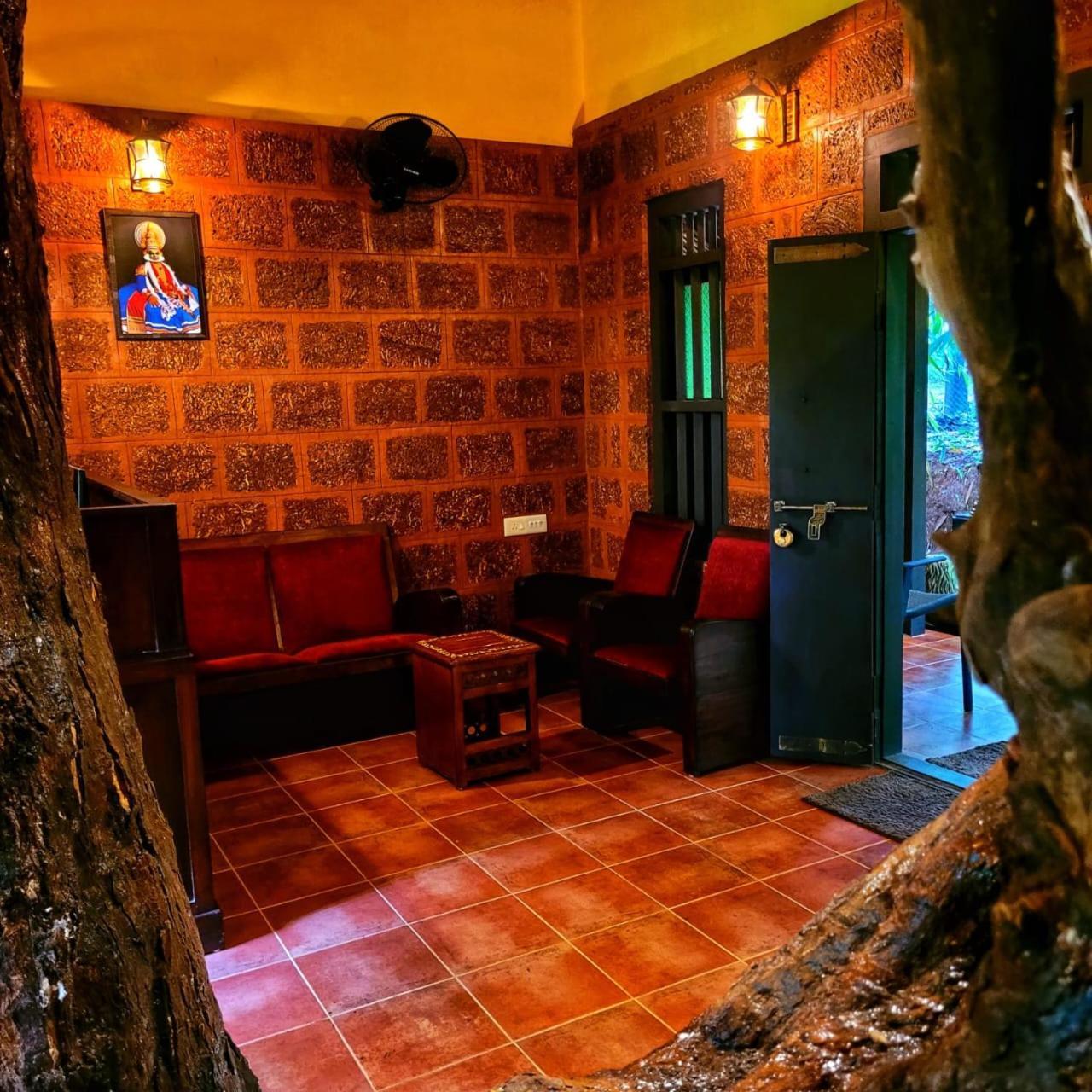 Greens Tree House & Wood House Sultan Bathery Exterior foto